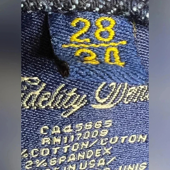 Fidelity LaFayette Mid Rise Boot Cut Jeans Sz 28 - Picture 8 of 9